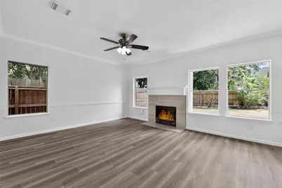13903 Viewfield Court, Houston, TX 77059 - Photo 11