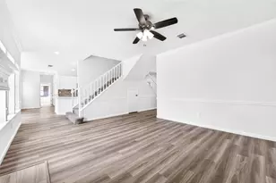 13903 Viewfield Ct, Houston, TX 77059 - Photo 15