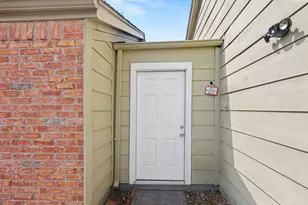3903 Mountain Rose Ln, Houston, TX 77043 - Photo 3