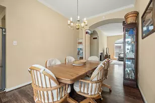 2102 Winding Springs Dr, League City, TX 77573 - Photo 9