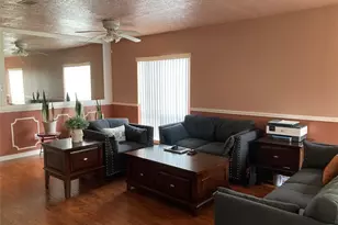 1839 Sherwood Forest St, Houston, TX 77043 - Photo 5