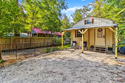 401 Deerfield, Livingston, TX 77351 - Photo 3