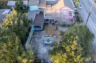 1515 19th St, Galveston, TX 77550 - Photo 3