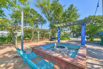 1515 19th Street, Galveston, TX 77550 - Photo 9