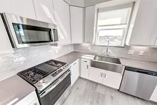 401 W 25th St, Houston, TX 77008 - Photo 15