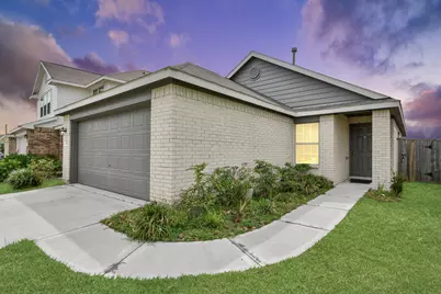 4223 Palmetto Grove Lane, Baytown, TX 77521 - Photo 3
