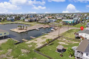 16646 Jolly Roger Rd, Jamaica Beach, TX 77554 - Photo 5