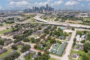 1202 Bayou St, Houston, TX 77020 - Photo 3