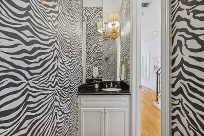 2700 Wroxton Road, West University Place, TX 77005 - Photo 17