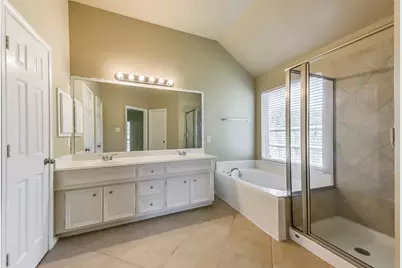 15838 Mossy Shores Court, Houston, TX 77044 - Photo 21