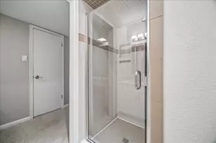 6408 Olympia Dr, Houston, TX 77057 - Photo 17