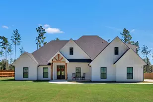 387 C C Rd, Diboll, TX 75941 - Photo 1