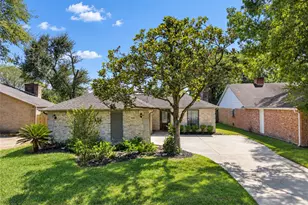 6215 Greenway Forest Ln, Houston, TX 77088 - Photo 3