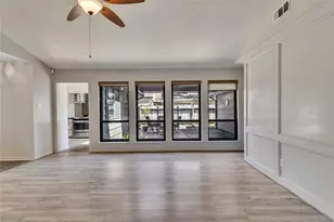 6215 Greenway Forest Ln, Houston, TX 77088 - Photo 13