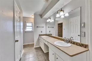 6215 Greenway Forest Ln, Houston, TX 77088 - Photo 25