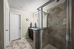 5604 S Buffalo Cir, Willis, TX 77378 - Photo 17