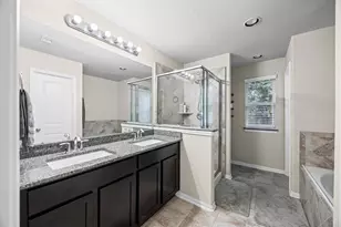 5604 S Buffalo Cir, Willis, TX 77378 - Photo 15