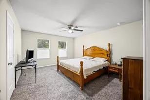 5604 S Buffalo Cir, Willis, TX 77378 - Photo 13