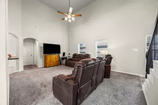 5604 S Buffalo Cir, Willis, TX 77378 - Photo 7