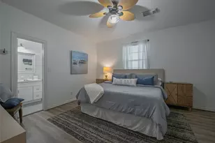 318 Sunset Cir, Tiki Island, TX 77554 - Photo 15
