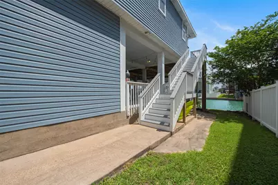 318 Sunset Circle, Tiki Island, TX 77554 - Photo 31