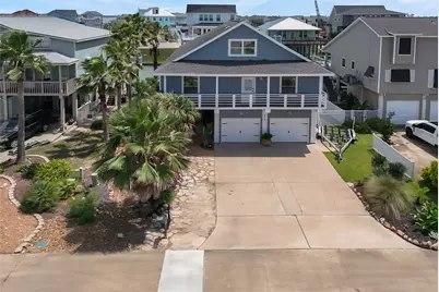 318 Sunset Circle, Tiki Island, TX 77554 - Photo 1