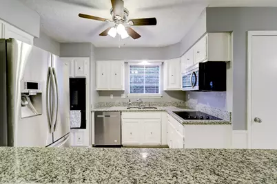 12346 Huntington Venture Drive, Houston, TX 77099 - Photo 9
