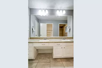 12346 Huntington Venture Drive, Houston, TX 77099 - Photo 17