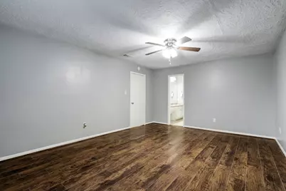 12346 Huntington Venture Drive, Houston, TX 77099 - Photo 15