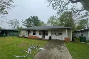 5710 Ridgeway Dr, Houston, TX 77033 - Photo 1