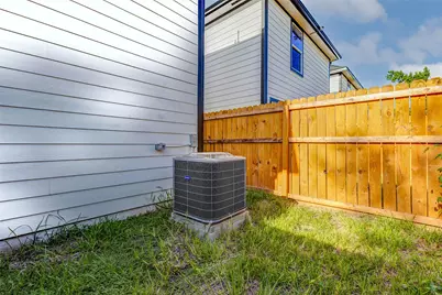 8218 Bigwood Street #A/B, Houston, TX 77078 - Photo 23