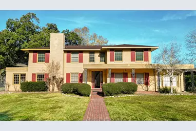 208 West Putnum Avenue, Ganado, TX 77962 - Photo 1