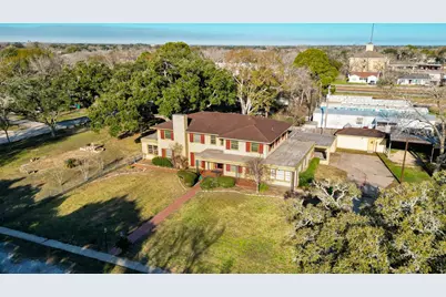 208 West Putnum Avenue, Ganado, TX 77962 - Photo 27