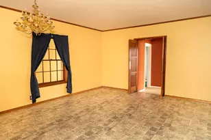 208 West Putnum Ave, Ganado, TX 77962 - Photo 9