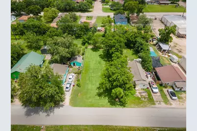 1826 Zapata Street, Freeport, TX 77541 - Photo 7