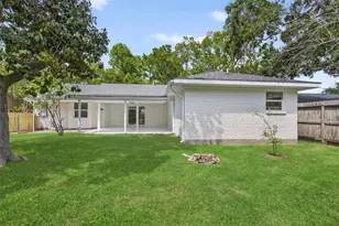 5447 Darnell St, Houston, TX 77096 - Photo 39
