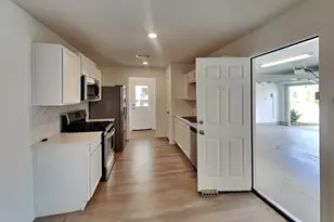 18755 Faustina Way, New Caney, TX 77357 - Photo 5