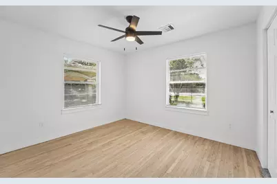 805 Parkstone Drive, Houston, TX 77076 - Photo 9