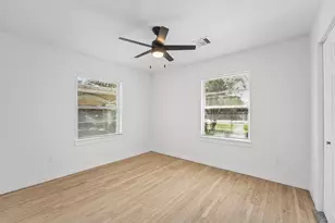 805 Parkstone Dr, Houston, TX 77076 - Photo 9