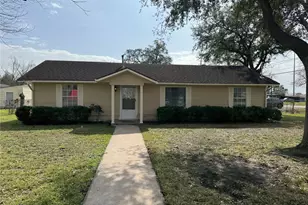 5702 Pine Ave, Pasadena, TX 77503 - Photo 1