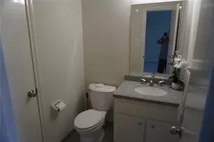 2417 Jamestown Mall, Houston, TX 77057 - Photo 23