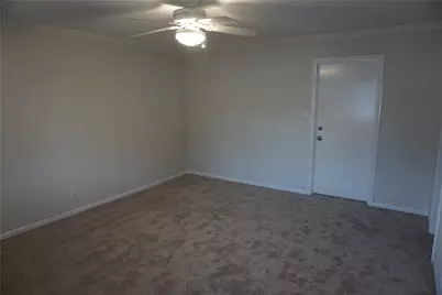 2417 Jamestown Mall #24, Houston, TX 77057 - Photo 27