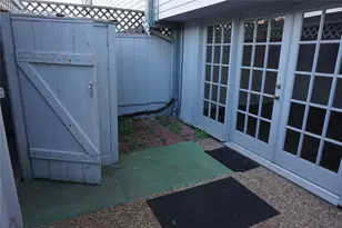 2417 Jamestown Mall, Houston, TX 77057 - Photo 7