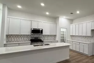 9119 Long Fin Dr, Baytown, TX 77521 - Photo 9