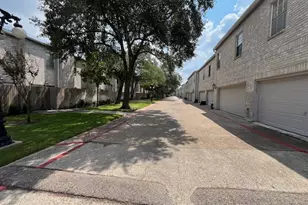 17585 Red Oak Dr, Houston, TX 77090 - Photo 3