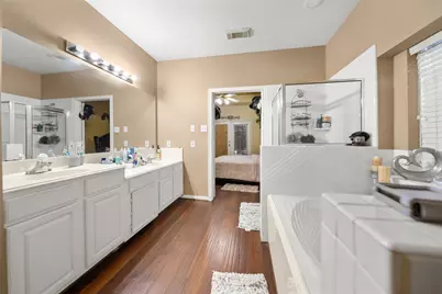1605 Gatecreek Drive, Pearland, TX 77581 - Photo 9