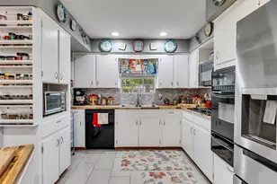 14310 Henry Rd, Houston, TX 77060 - Photo 11