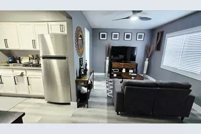 905 E Fayle Street, Baytown, TX 77520 - Photo 3