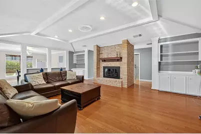 1002 Parkstead Drive, Seabrook, TX 77586 - Photo 9