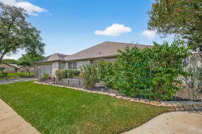 1002 Parkstead Drive, Seabrook, TX 77586 - Photo 35